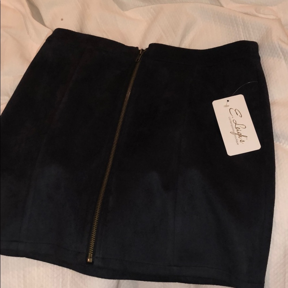 NEW Skirt
